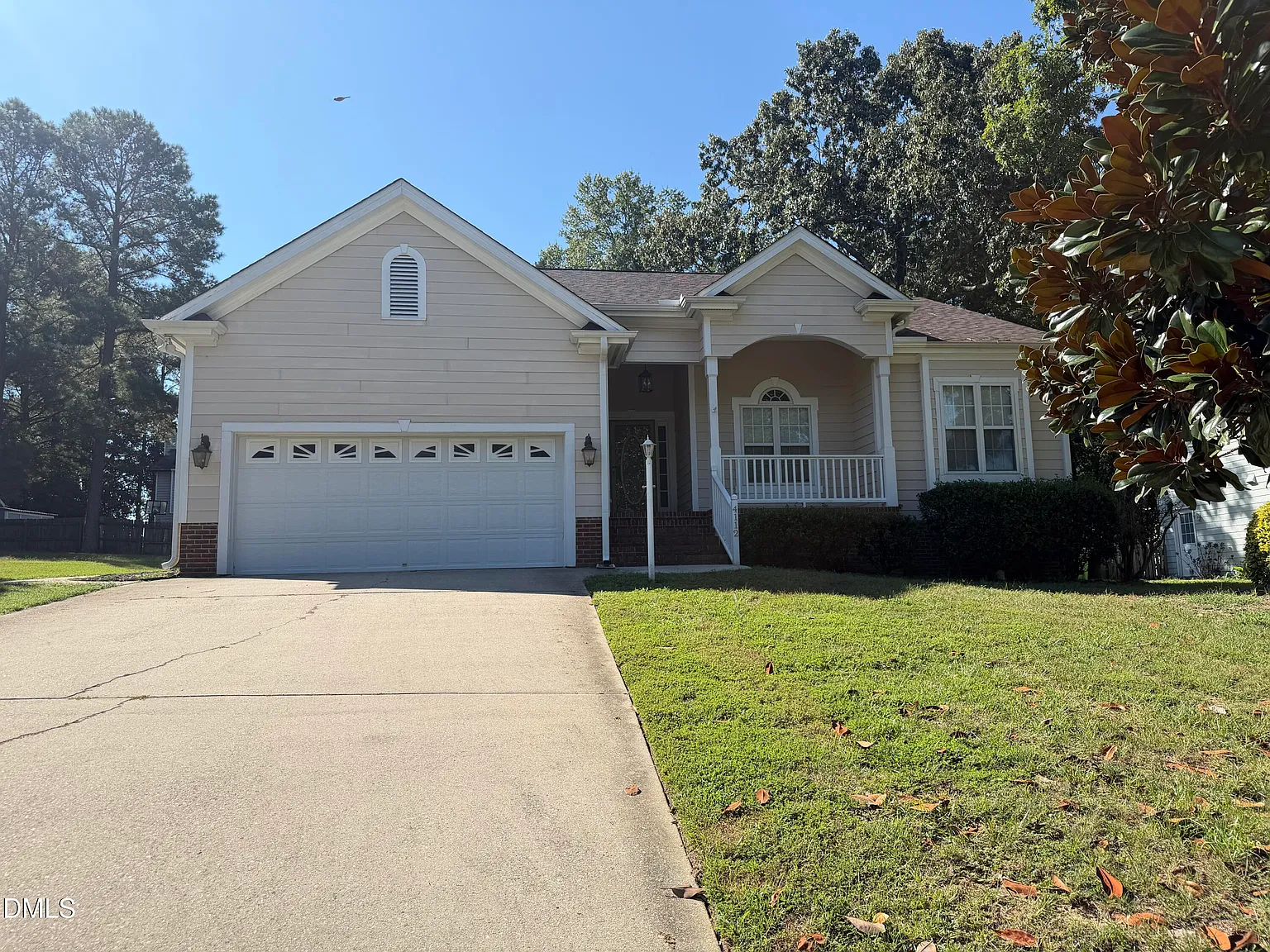 3 bed, 2.0 bath, 1574 sqft, $2,500 — Photo 2