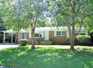 1111 Inverness Ln, Hanahan, SC 29410