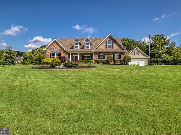2nd image of 118 Willow Bend Cir