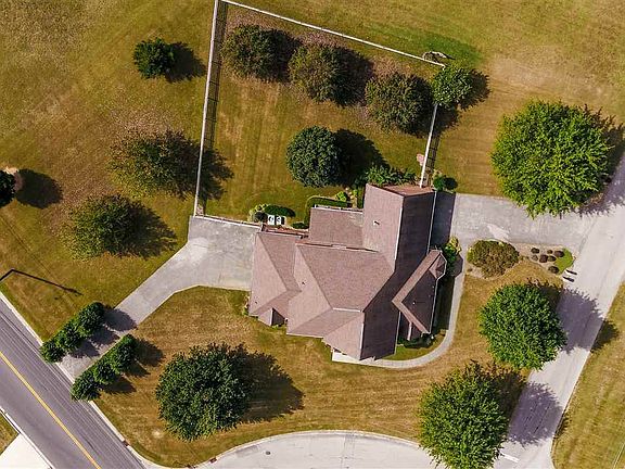 5th image of 1575 Wiley Blount Dr