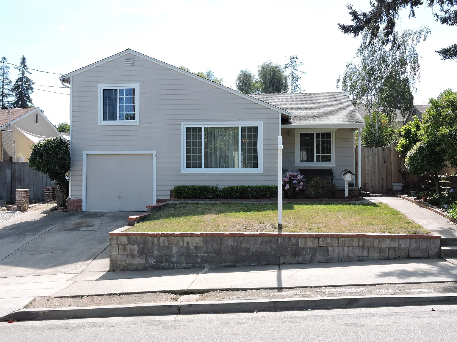 18938 Madison Ave photo 1