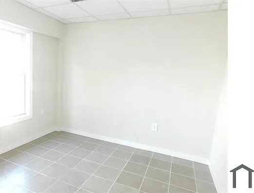 2 bed, $1,400 — Photo 3