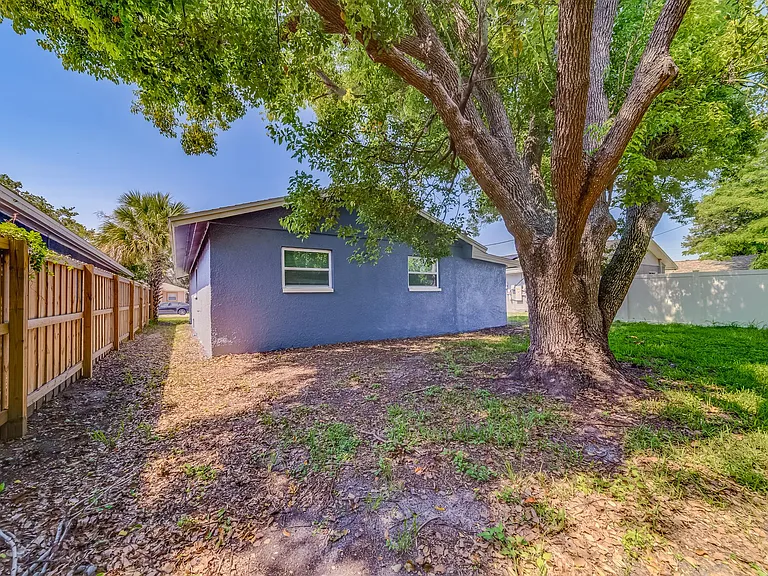 1116 Tangerine St — Photo 22
