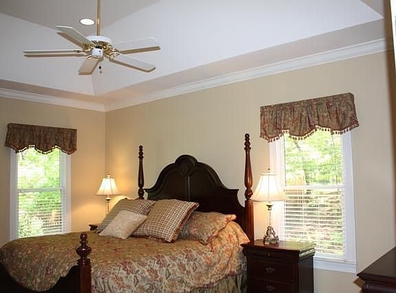 5th image of 3962 Willow Bend Trl NW