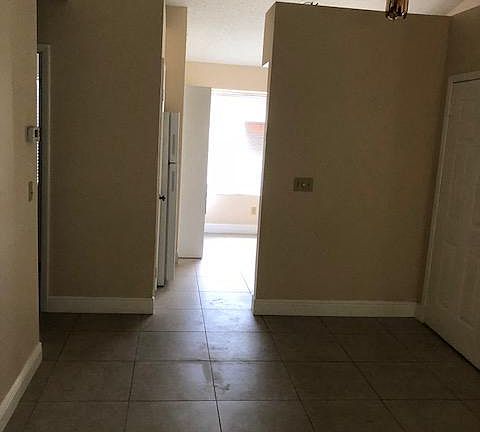 5th image of 2768 Brandon Cir