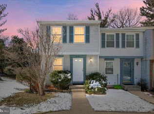 1642 Harvest Green Ct, Reston, VA 20194