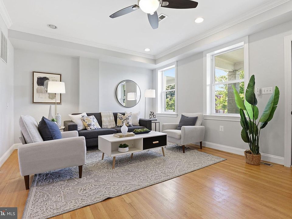 1st image of 326 Farragut St NW