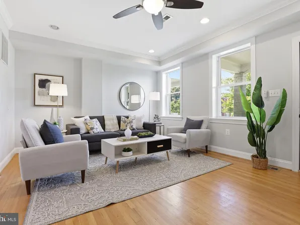 326 Farragut St NW, Washington, DC 20011
