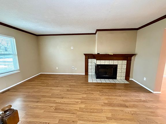 4th image of 895 Delray Dr