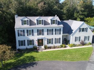 85 Brookview Ct, Groton, CT 06340