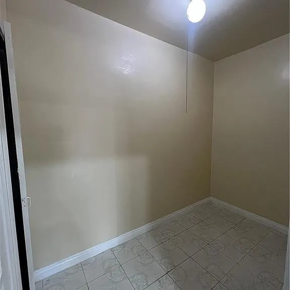 1933 S Corning St — Photo 16