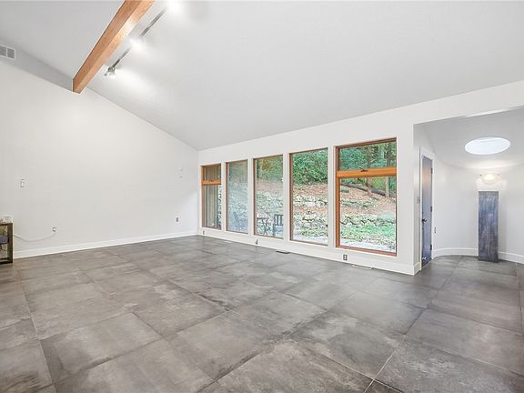 2nd image of 1617 Big Hill Rd