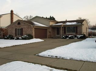 13782 Charrington Dr, Sterling Heights, MI 48313