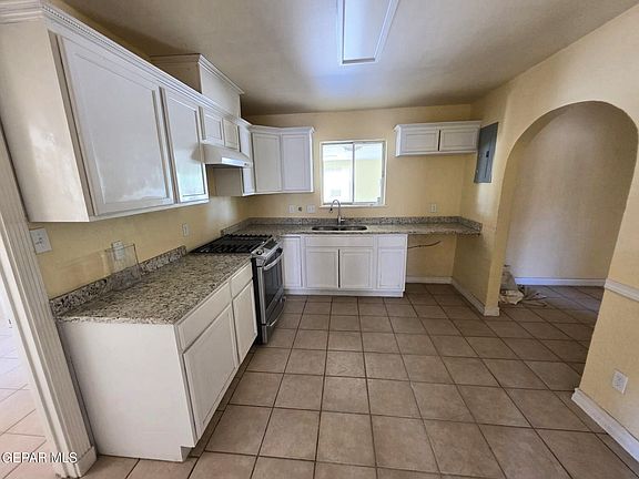 5th image of 208 Viking Dr