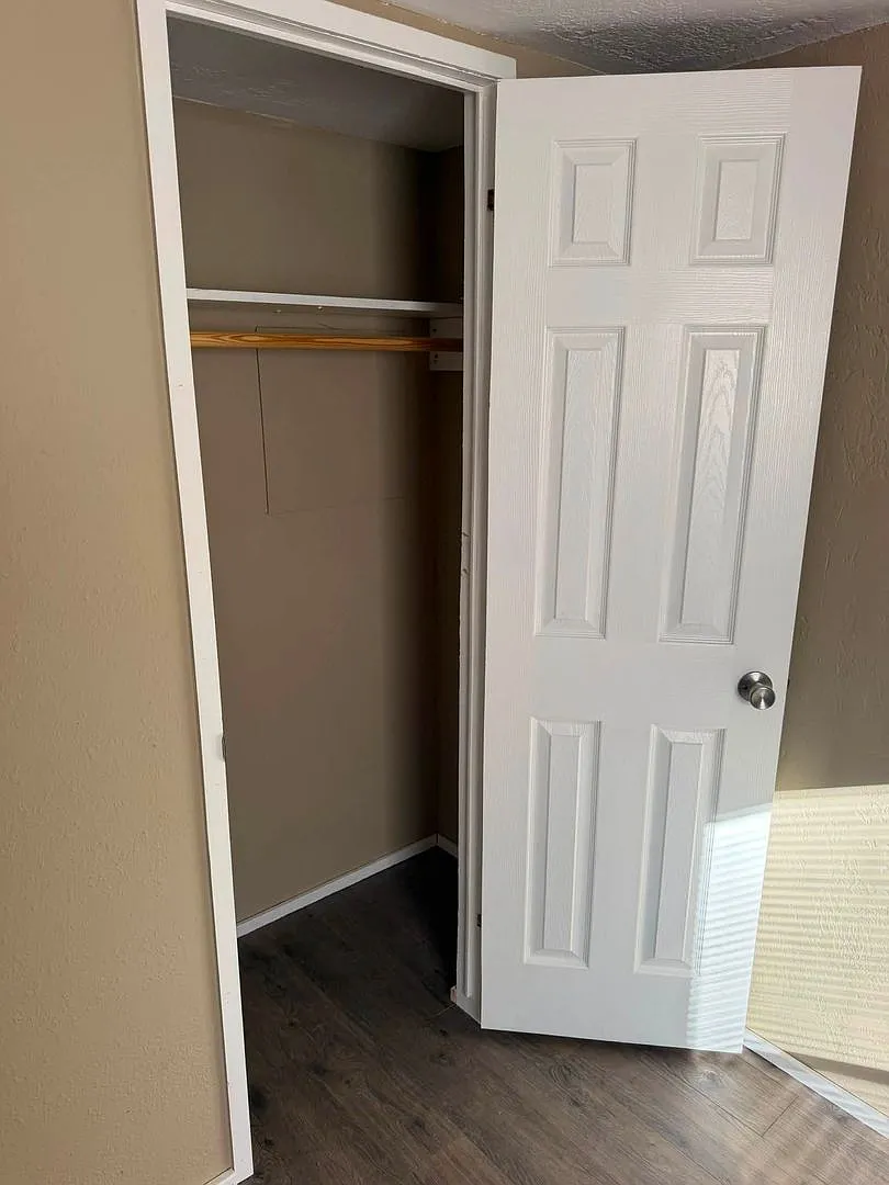Newly Remodeled 2BD/2BA Trailer home $1450 a month, available 8/26 for year-long lease — Photo 2