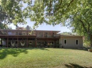 1041 NW South Shore Dr, Kansas City, MO 64151