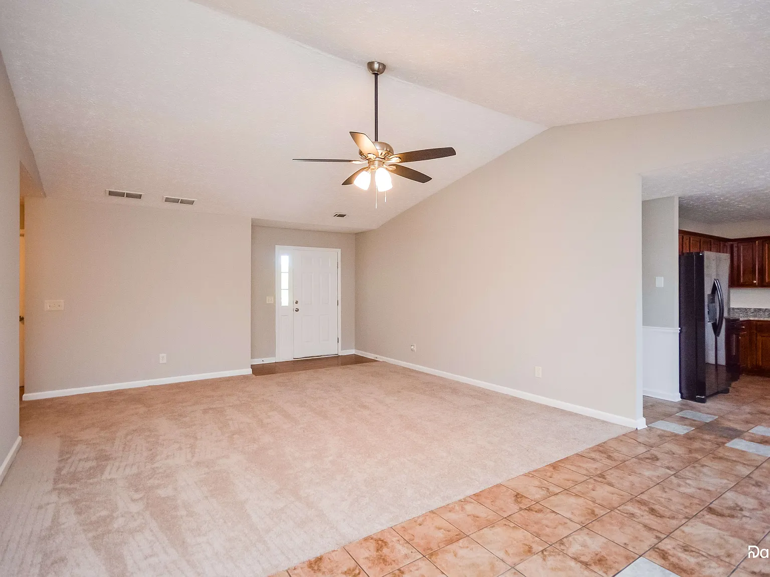 3 bed, 2.0 bath, 1398 sqft, $1,715 — Photo 4