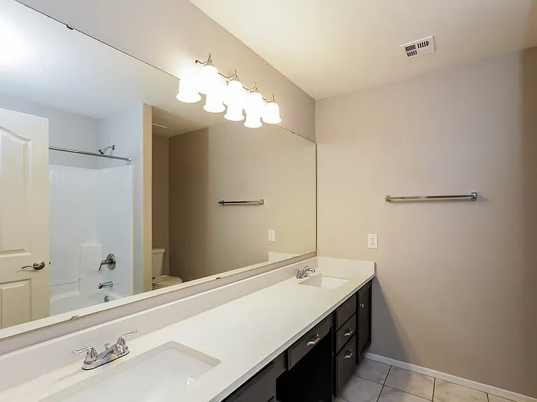 1510 N Saddle St — Photo 15
