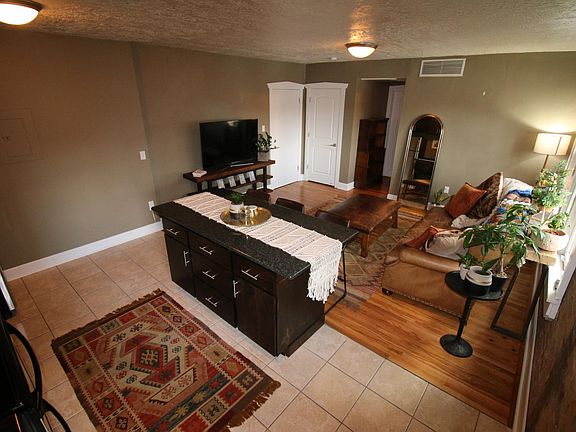 3rd image of 555 E 100 S APT 405