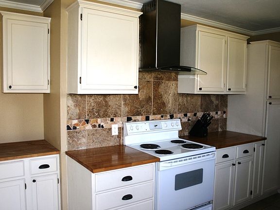 5th image of 1205 Pecan Dr