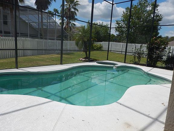 3rd image of 14124 Leicester Ln #1
