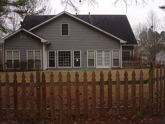 Windows fill rear of Home