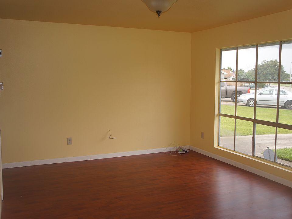 2nd image of 160 N Betty Ln