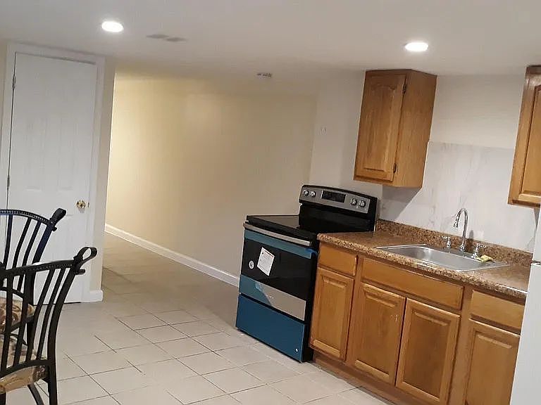 1st image of 2225 Pearsall Ave