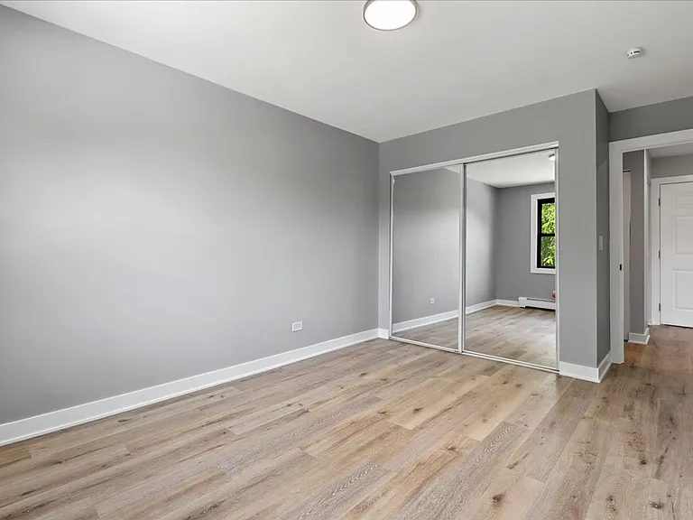 Maple Grove Apartments - Luxury and Convenience in Mundelein! — Photo 12
