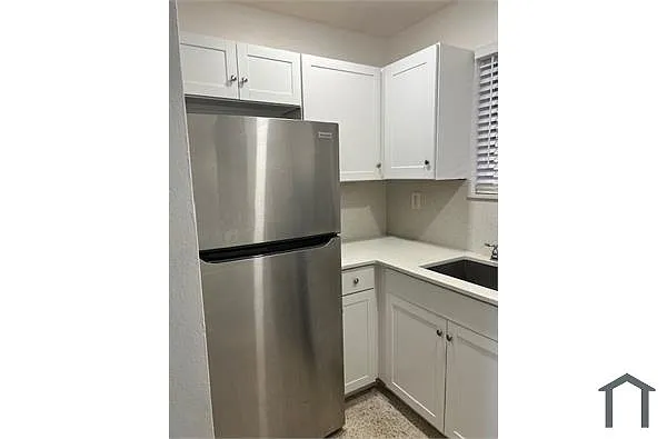 Building Photo - 1321 SW 4th St #5