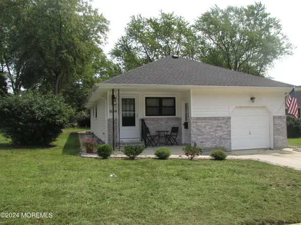 1664 Mount Everest Lane, Toms River, NJ 08753