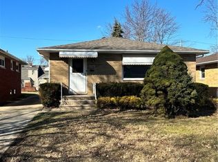 13521 Carpenter Rd, Garfield Heights, OH 44125