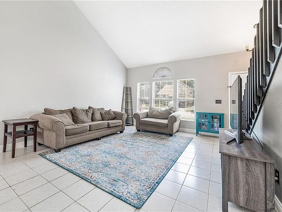 4th image of 1209 Crossfield Dr