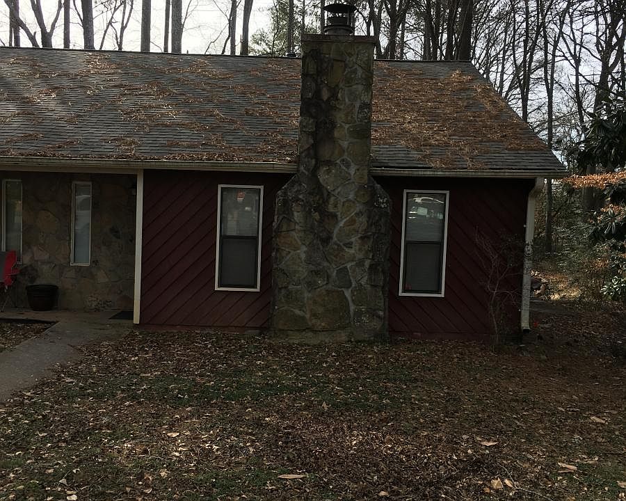 1st image of 1020 Mathews Ct SE #A