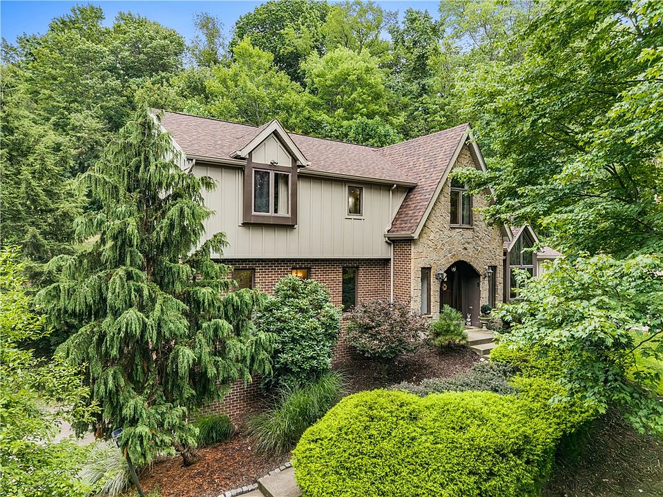 1st image of 101 Park Ln