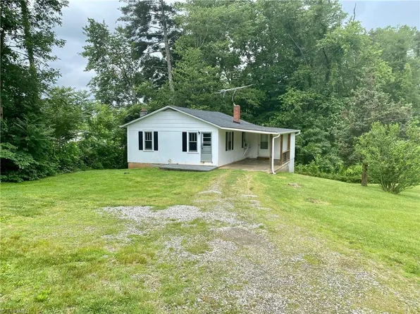 2738 Windy Ridge Rd, North Wilkesboro, NC 28659