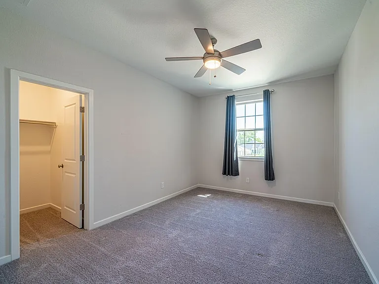 4706 Llano Loop — Photo 35