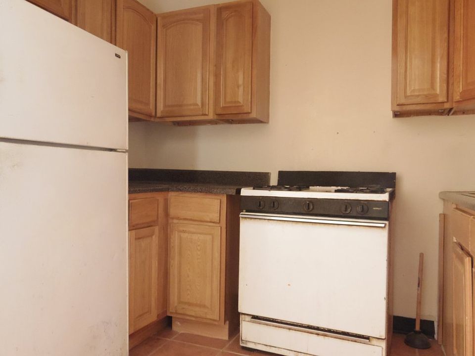 2nd image of 655 W 160th St APT 4B