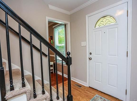 4th image of 5102 Bromley Ln