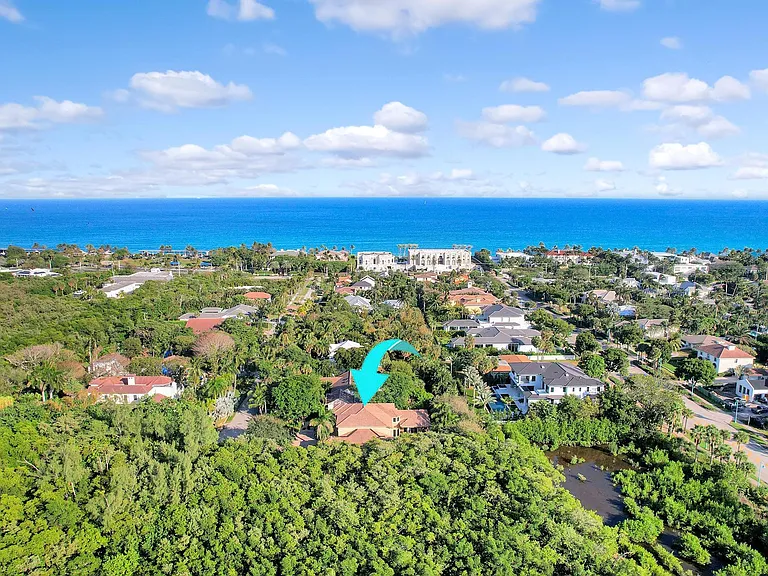 43 Coconut Ln — Photo 1
