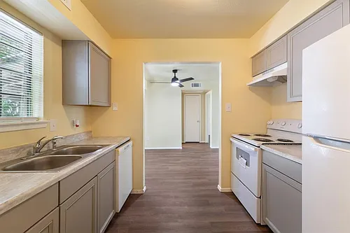 1821 Randolph Dr #1821 Photo 1