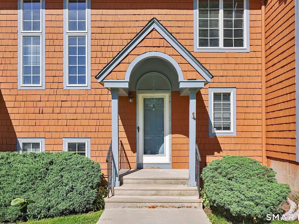 1st image of 8 Julia Court #8