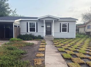 1128 E Doddridge Ave, Kingsville, TX 78363