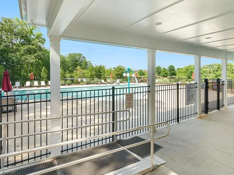 144 Mystwood Hollow Cir — Photo 36