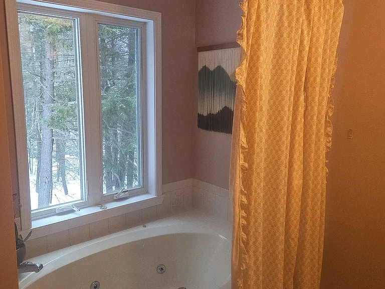 60 Oak Hill Ln #B — Photo 16