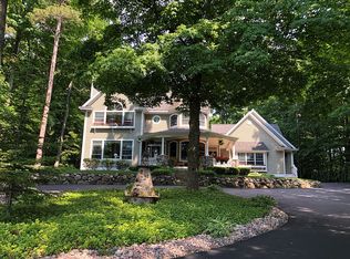 4152 N Lake Leelanau Dr, Lake Leelanau, MI 49653