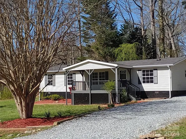 48 Katie Dr, Hendersonville, NC 28792