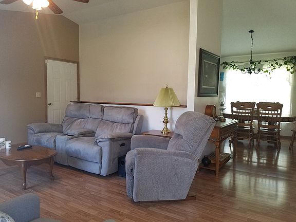2nd image of 104 Grand Central Dr