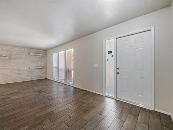 3rd image of 1124 DANNY DRIVE