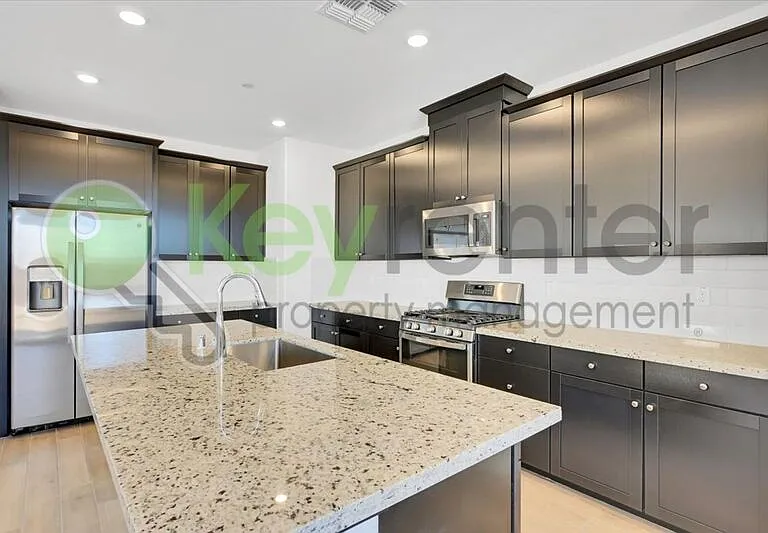 224 Twilight Peak Ct — Photo 12